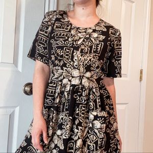 Vintage Dress with Fun Pattern and Pockets